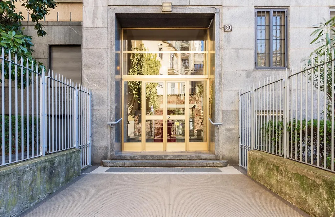 Luxury 4 Bedrooms Apartments Close To Duomo-1