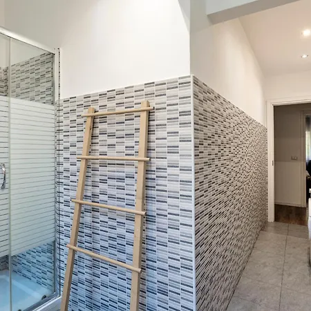 Luxury 4 Bedrooms Apartments Close To Duomo-3